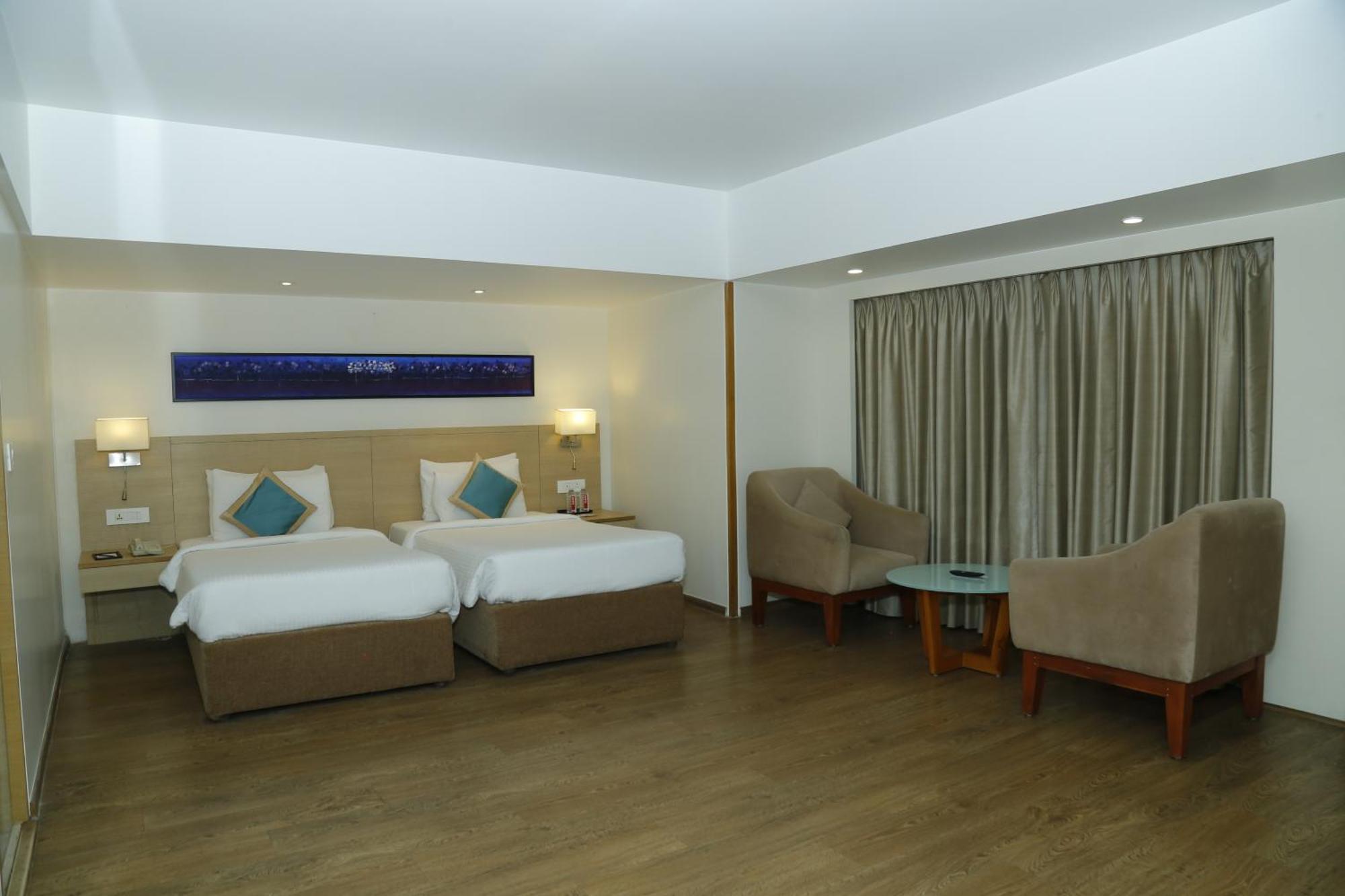 Sarovar Portico Rivera Hotel 4*